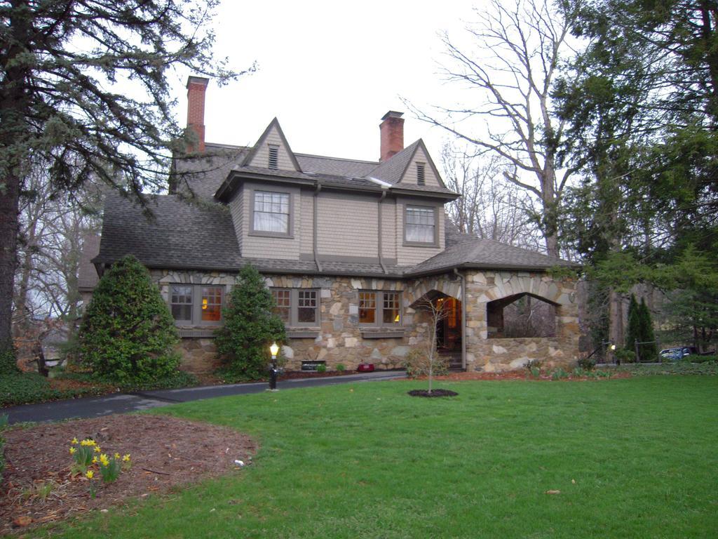 North Lodge On Oakland Bed And Breakfast Asheville Exterior foto